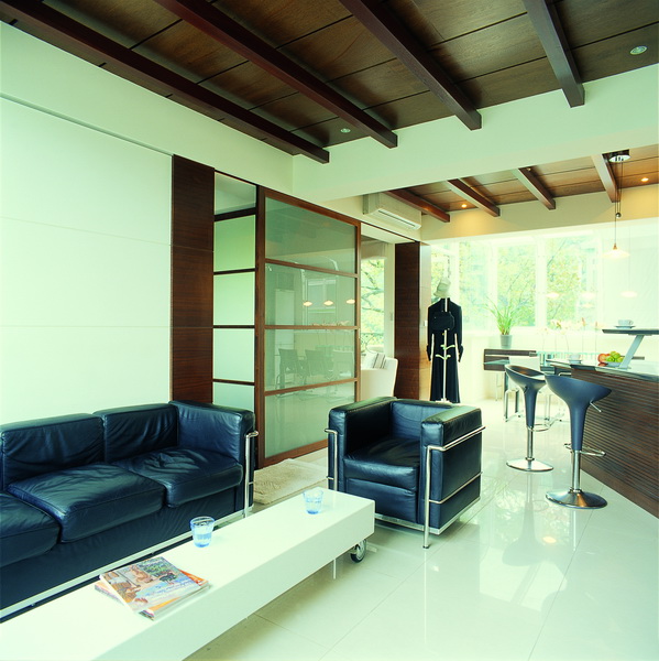 Home_ Modernism_Joy_01
